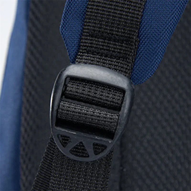 Teenager school bag with zipper