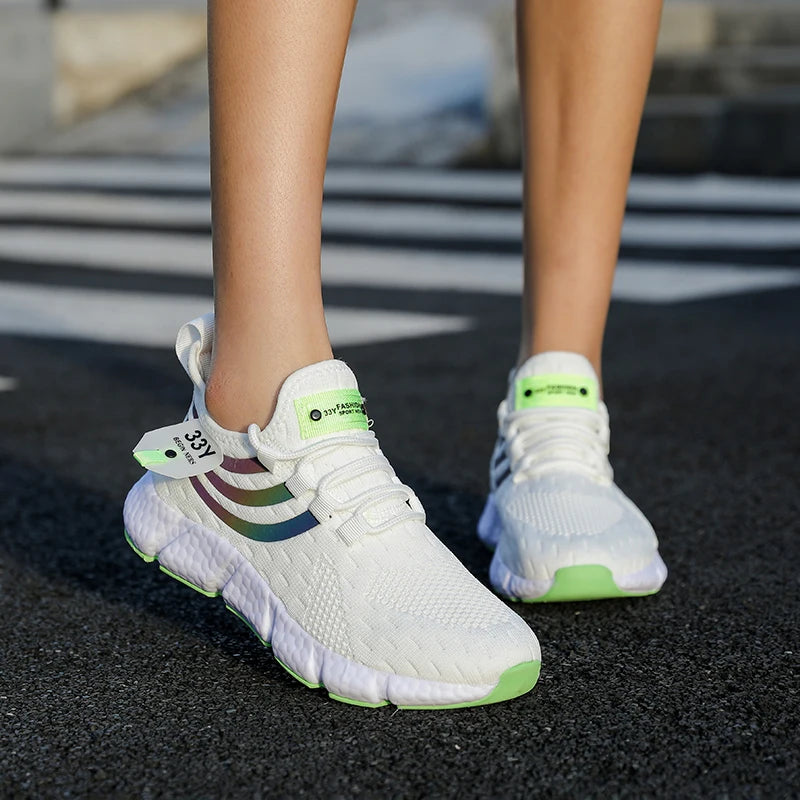 Men's mesh running shoes