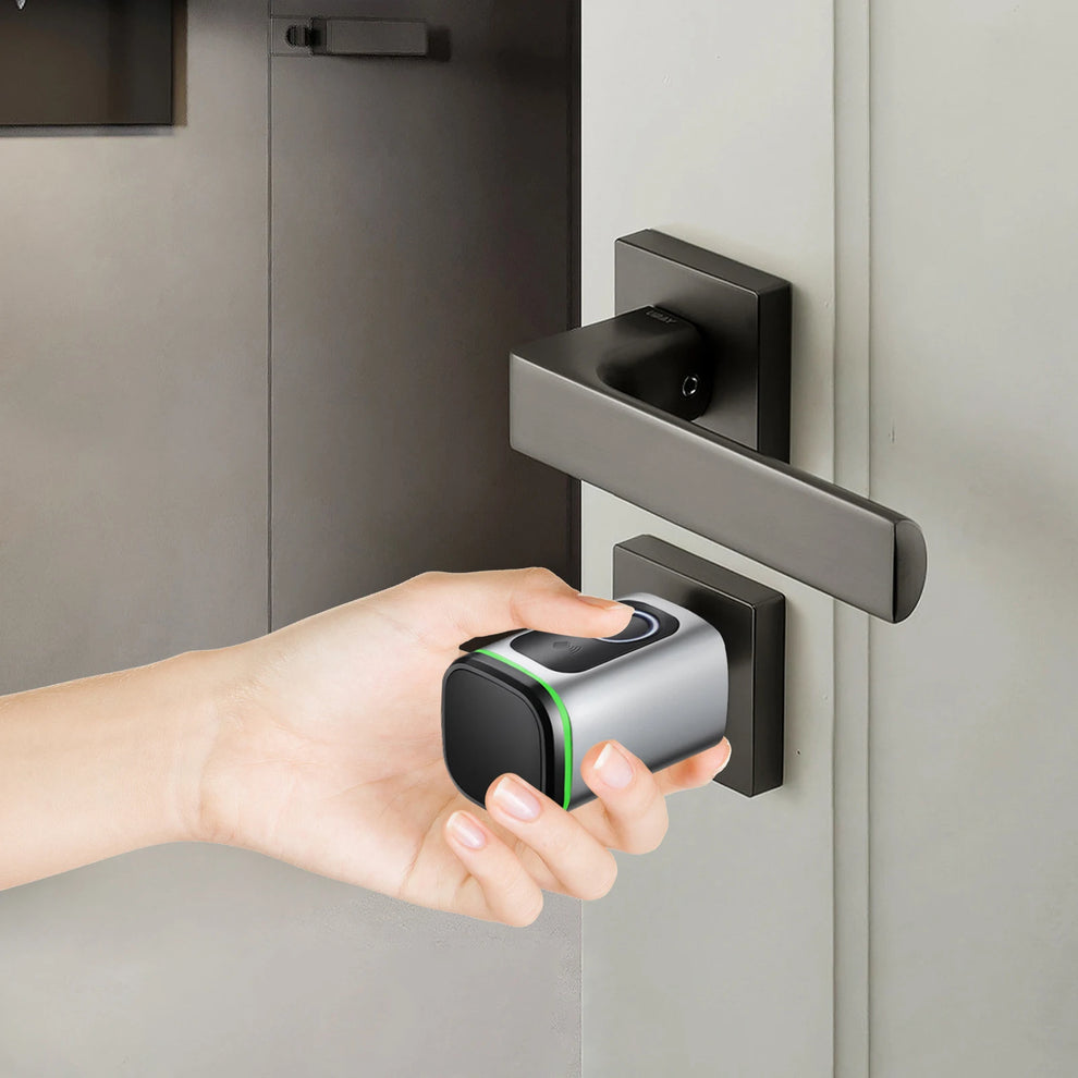 24/7 locksmith services - Home Security - Smart Door Lock