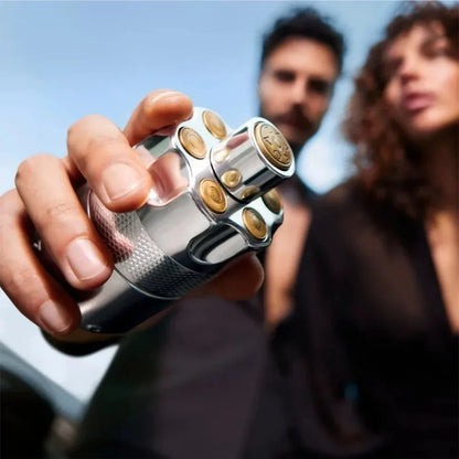 Long-lasting spicy men's cologne