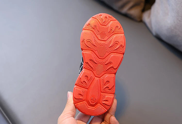 Durable boys sports shoes